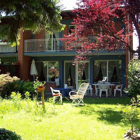 Chez Jean Et Daisy Bed & Breakfast Riehen Luaran gambar