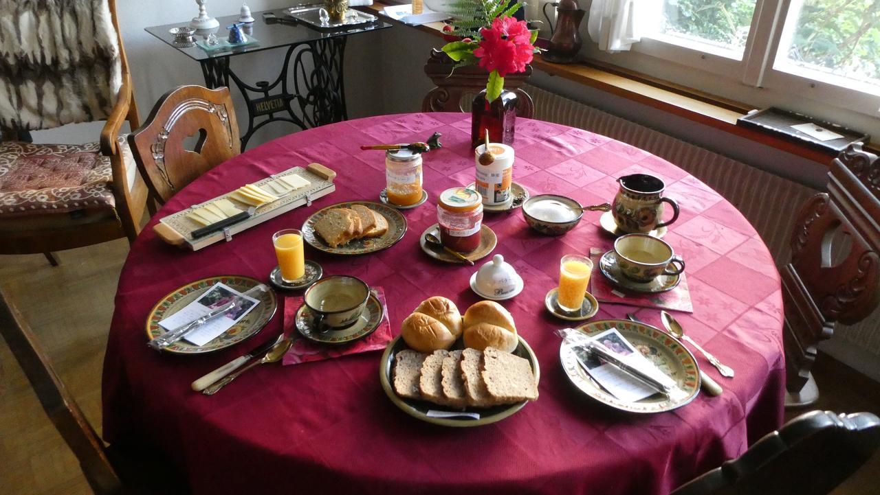 Chez Jean Et Daisy Bed & Breakfast Riehen Luaran gambar